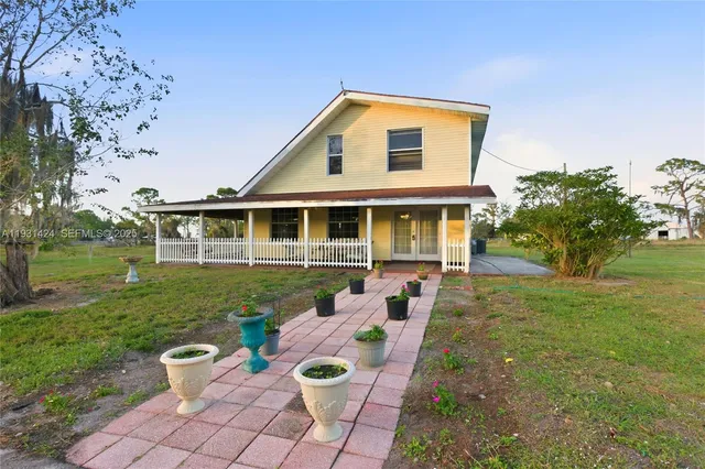 $579,900 | 200 Park Land Drive, Lake Placid, FL 33852