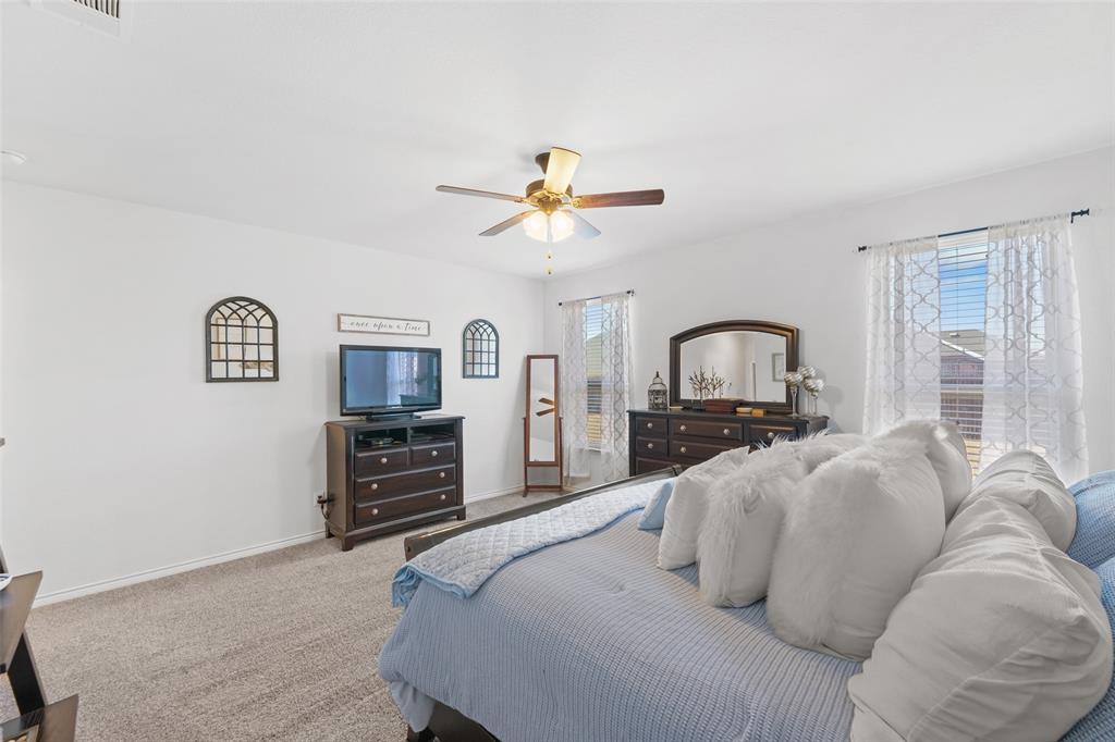 3215 Larkin Lane Forney, TX 75126 - Photo 19 of 40 Owner's Suite