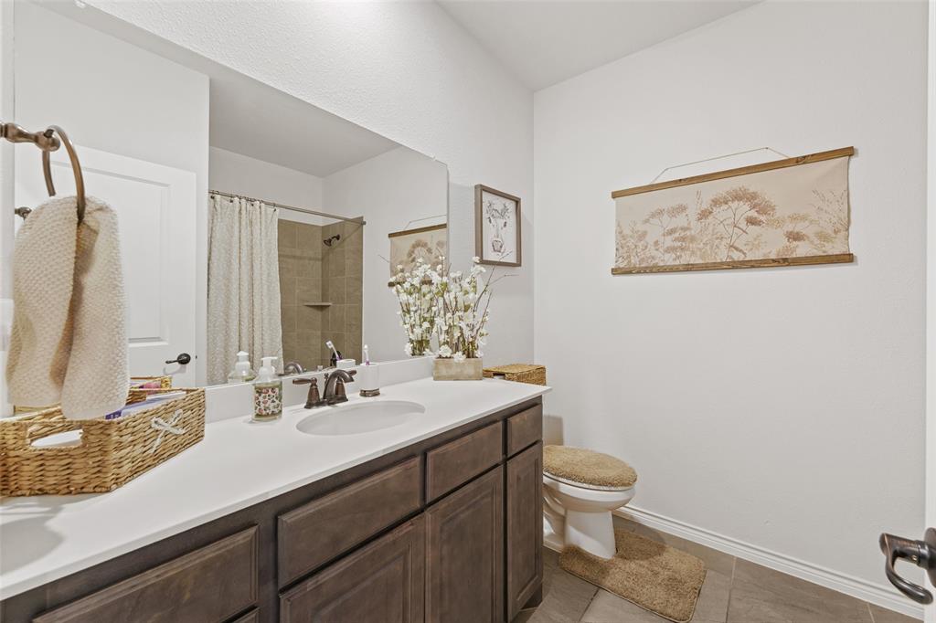 3215 Larkin Lane Forney, TX 75126 - Photo 26 of 40 Guest Bath