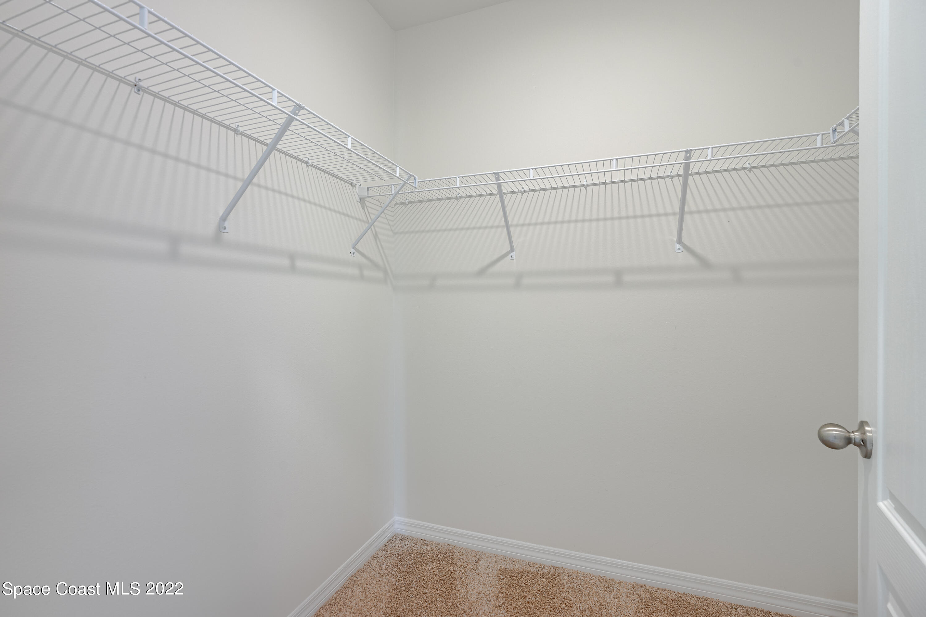 305 Sunset View Drive Edgewater, FL 32141 - Photo 19 of 37 a view of a small space