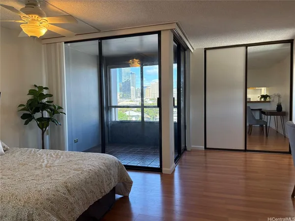 $1,625 | 2100 Date Street, Unit 401, Honolulu, HI 96826