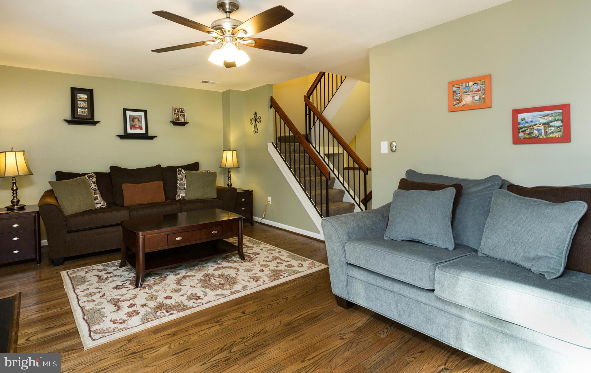 8769 Ridge Hollow Court Springfield, VA 22152 - Photo 5 of 29 Living Room