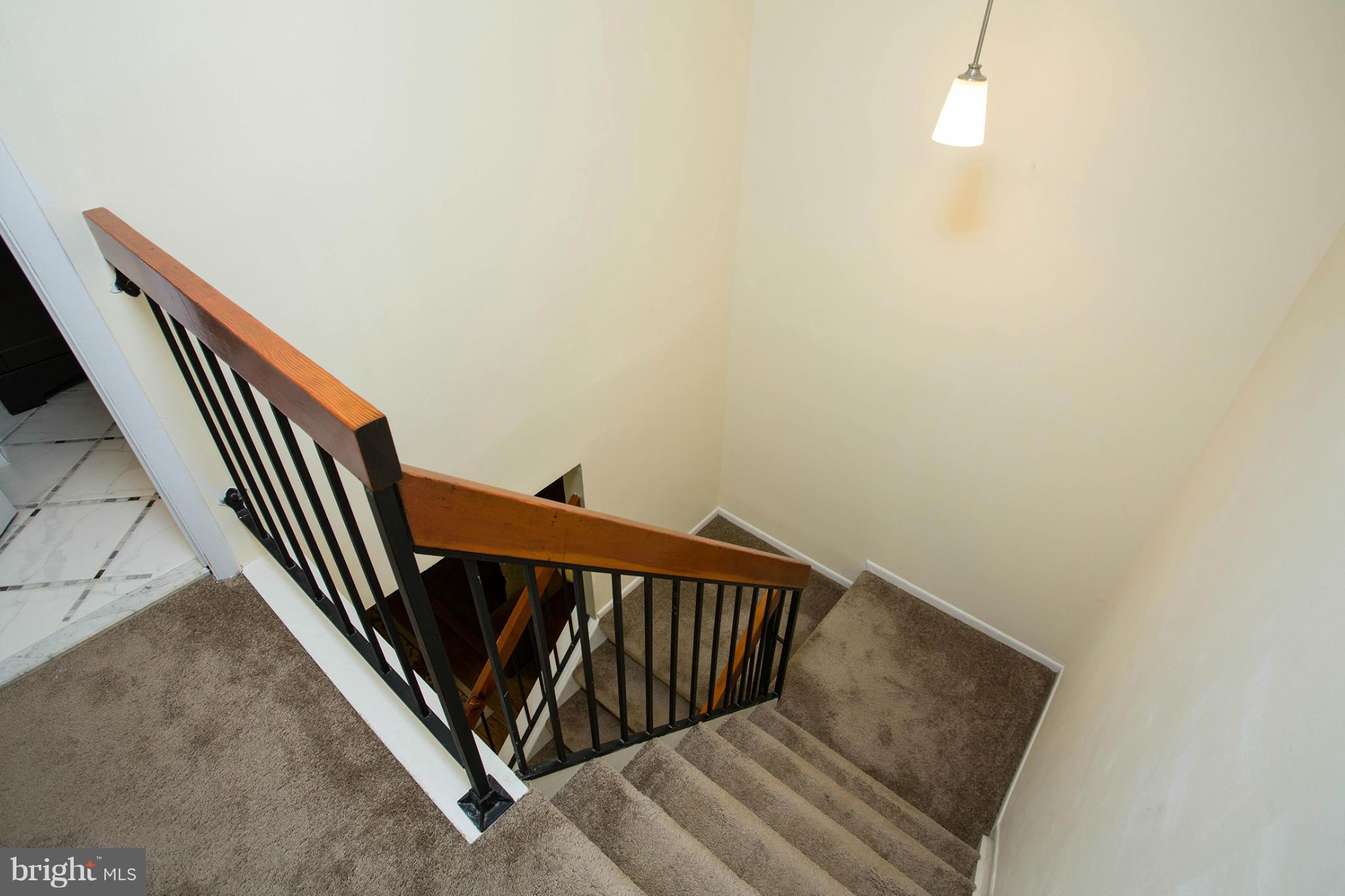 8769 Ridge Hollow Court Springfield, VA 22152 - Photo 6 of 29 Interior (General)