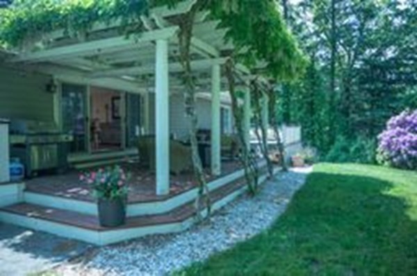 39 Barney Hill Road Wayland, MA 01778 - Photo 8 of 19 Gallery Image 8