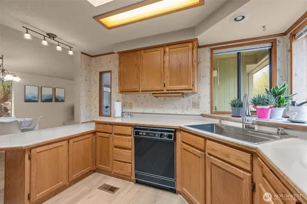 $549,000 | 17373 Woodcrest Drive Northeast, Bothell, WA 98011