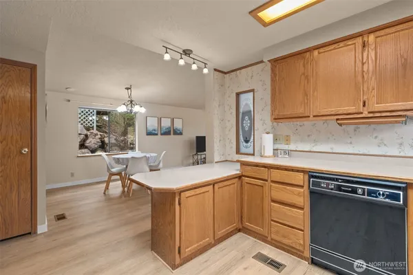 $549,000 | 17373 Woodcrest Drive Northeast, Bothell, WA 98011
