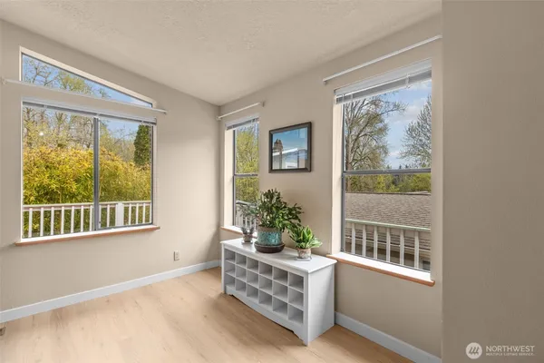 $549,000 | 17373 Woodcrest Drive Northeast, Bothell, WA 98011