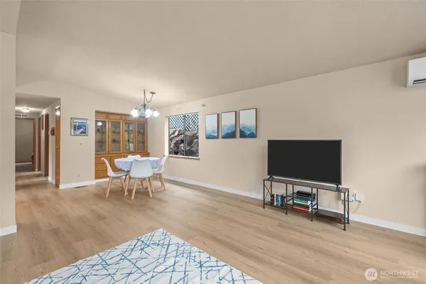 $549,000 | 17373 Woodcrest Drive Northeast, Bothell, WA 98011