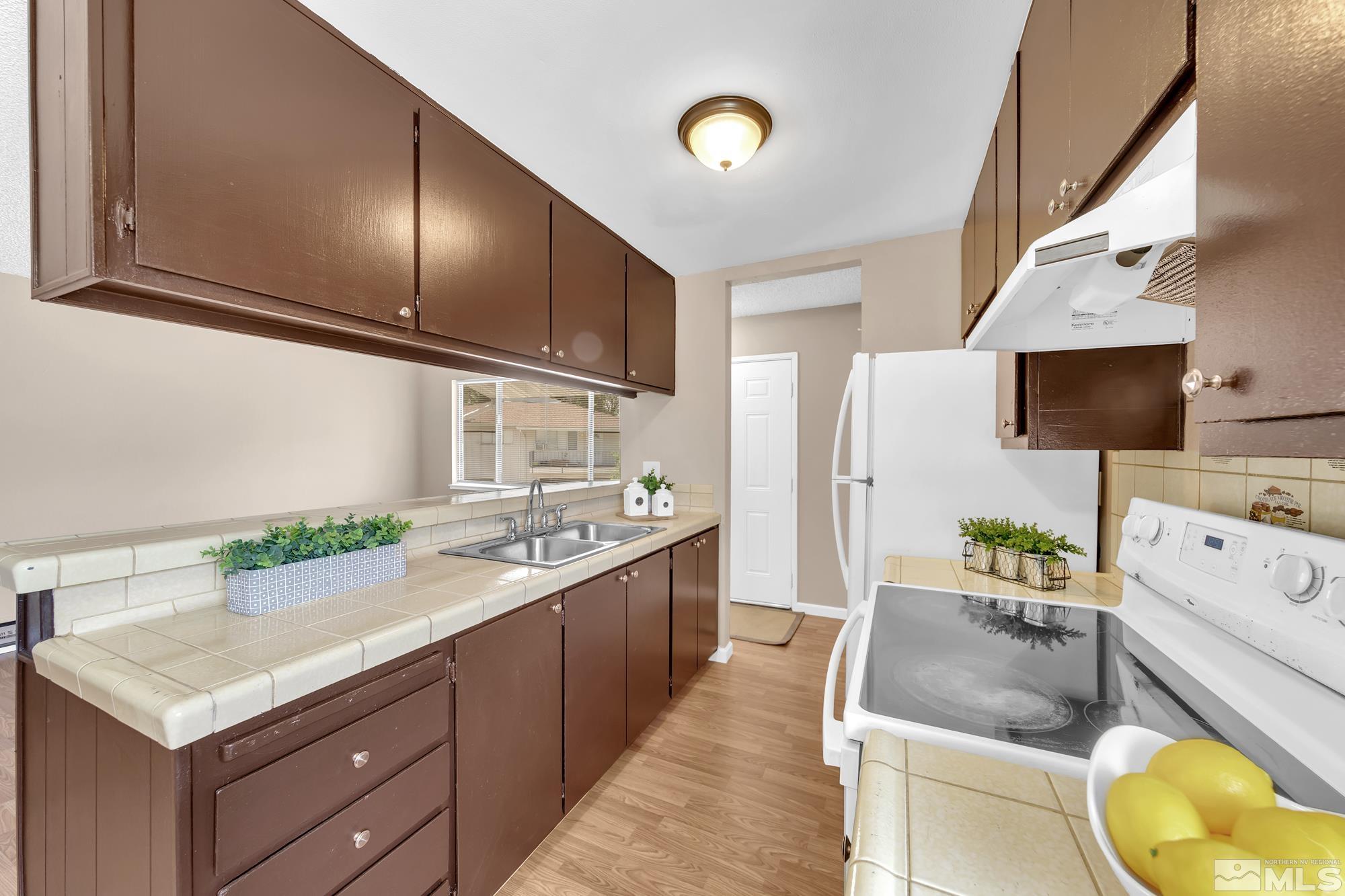 4951 Neil Circle, Unit 4 Reno, NV 89502 - Photo 7 of 24 Photo 7