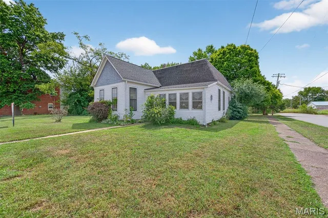 $349,900 | 222 West St Louis Street, Pacific, MO 63069