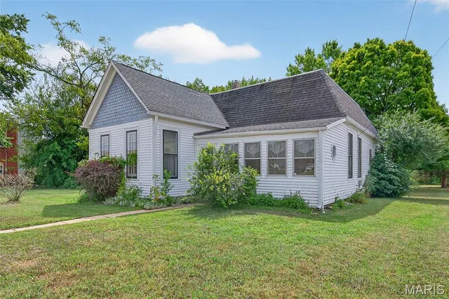 $349,900 | 222 West St Louis Street, Pacific, MO 63069