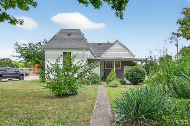 $349,900 | 222 West St Louis Street, Pacific, MO 63069