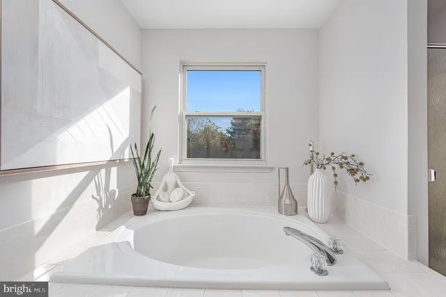 $500,000 | 934 Heritage Drive, Norristown, PA 19403