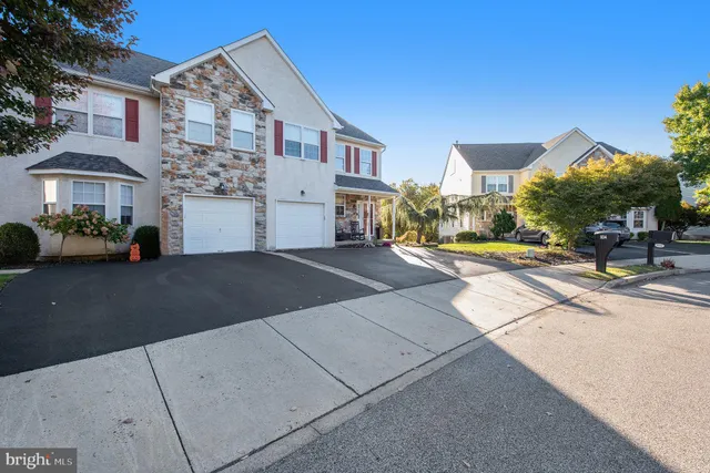 $500,000 | 934 Heritage Drive, Norristown, PA 19403