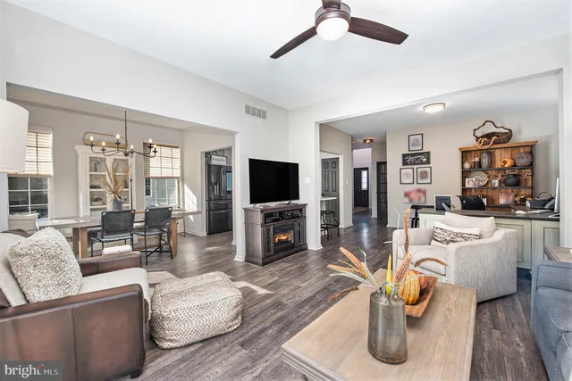 $500,000 | 934 Heritage Drive, Norristown, PA 19403