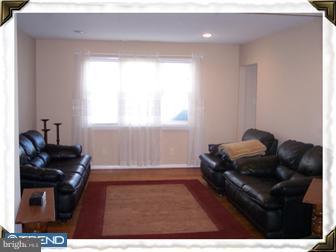 645 Susquehanna Road Huntingdon Valley, PA 19006 - Photo 5 of 12 Family Room