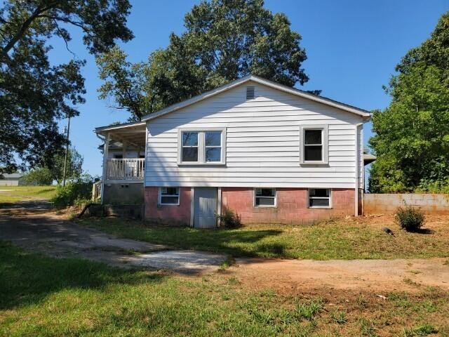 1739 Coffee Road Westminster, SC 29693 - Photo 5 of 13