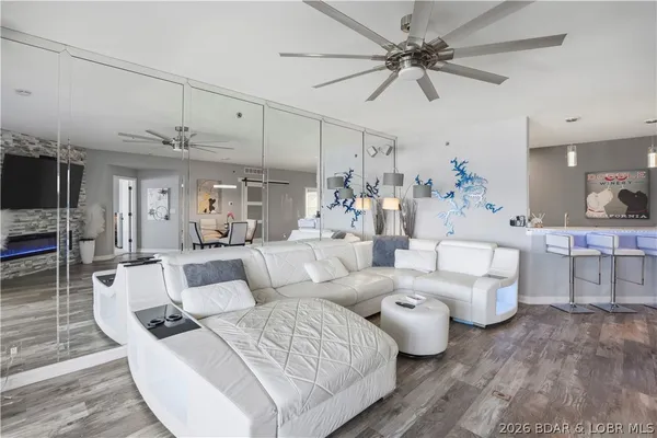 $599,999 | 4499 Ski Drive, Unit 136, Osage Beach, MO 65065