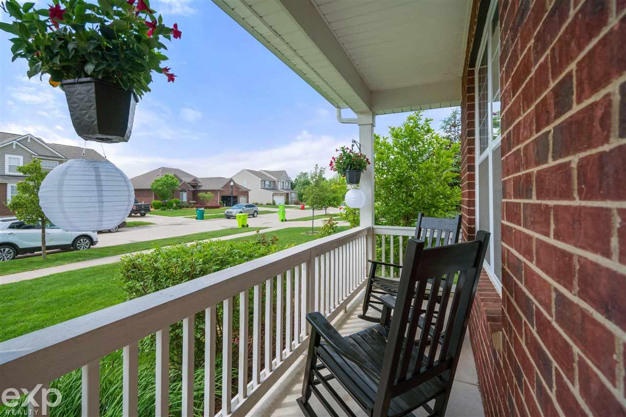 47388 Gloede Road Macomb, MI 48044 - Photo 4 of 41