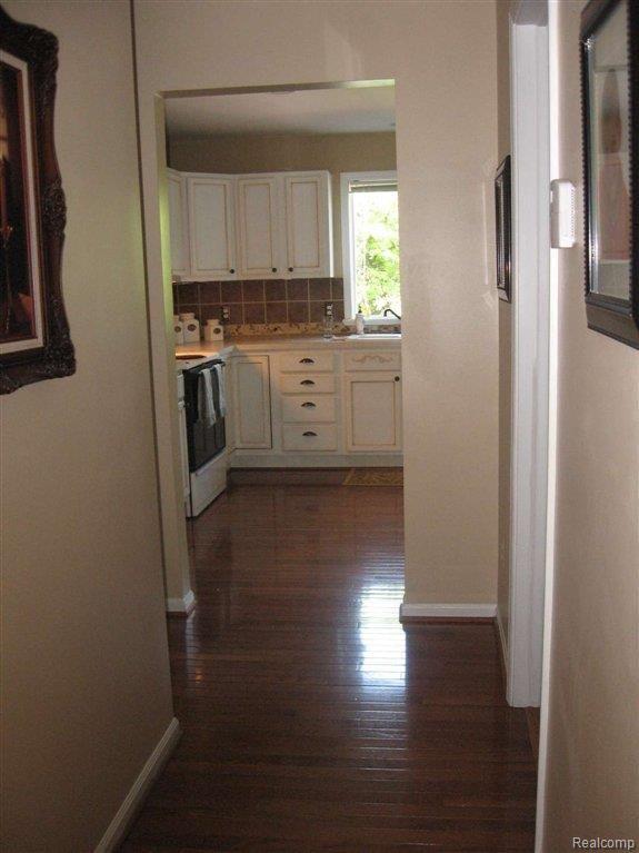 2715 Laurel Ridge Lane Howell, MI 48843 - Photo 9 of 16 img11.1337304312.jpg