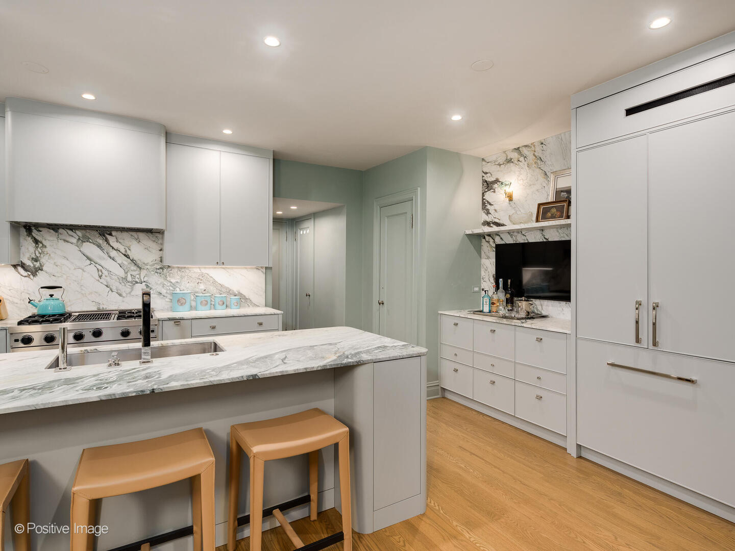 20 East Cedar Street, Unit 2D Chicago, IL 60611 - Photo 16 of 29