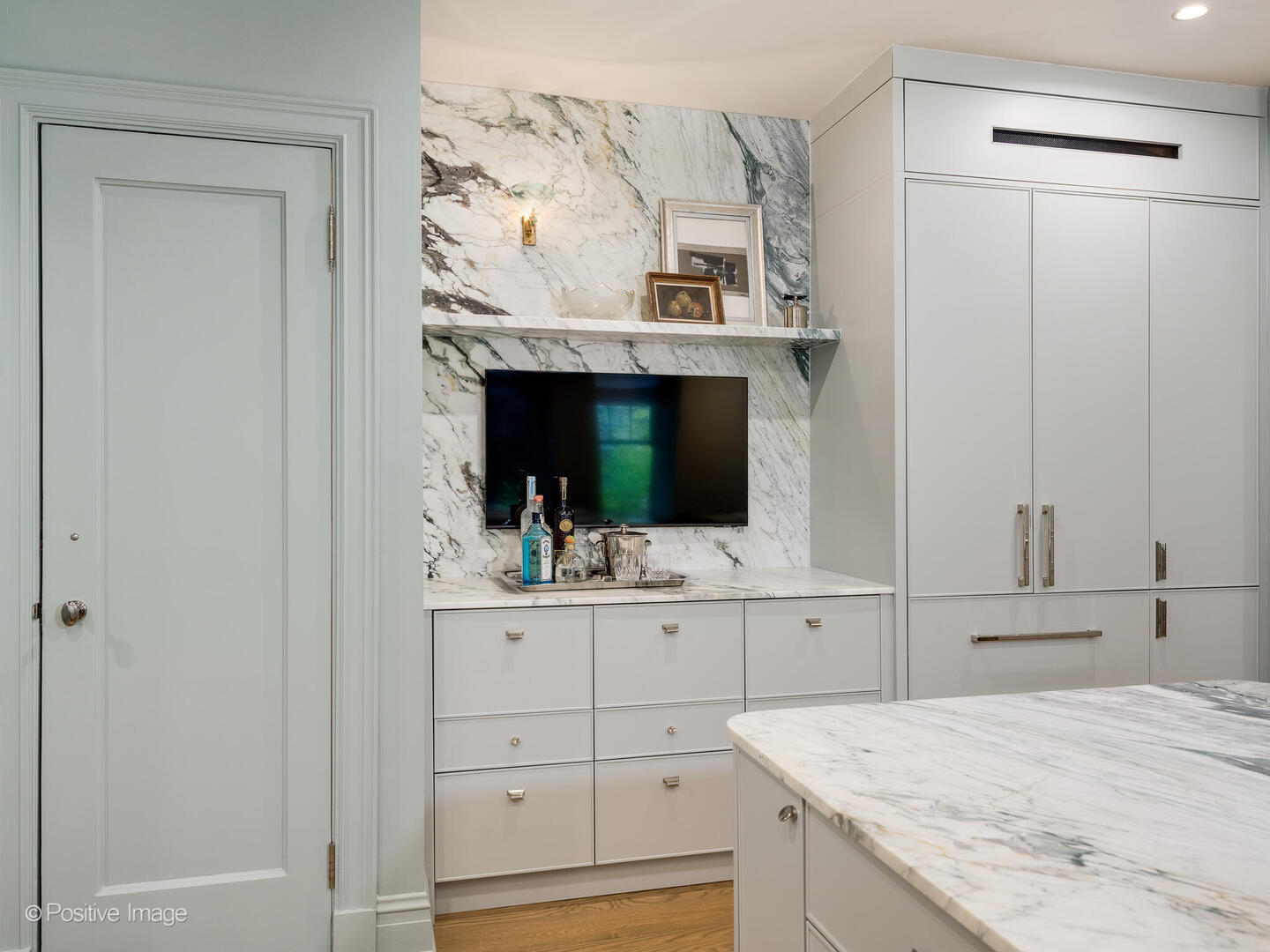 20 East Cedar Street, Unit 2D Chicago, IL 60611 - Photo 17 of 29