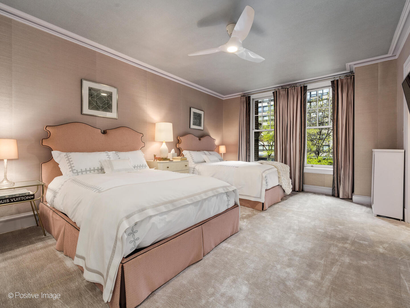 20 East Cedar Street, Unit 2D Chicago, IL 60611 - Photo 22 of 29