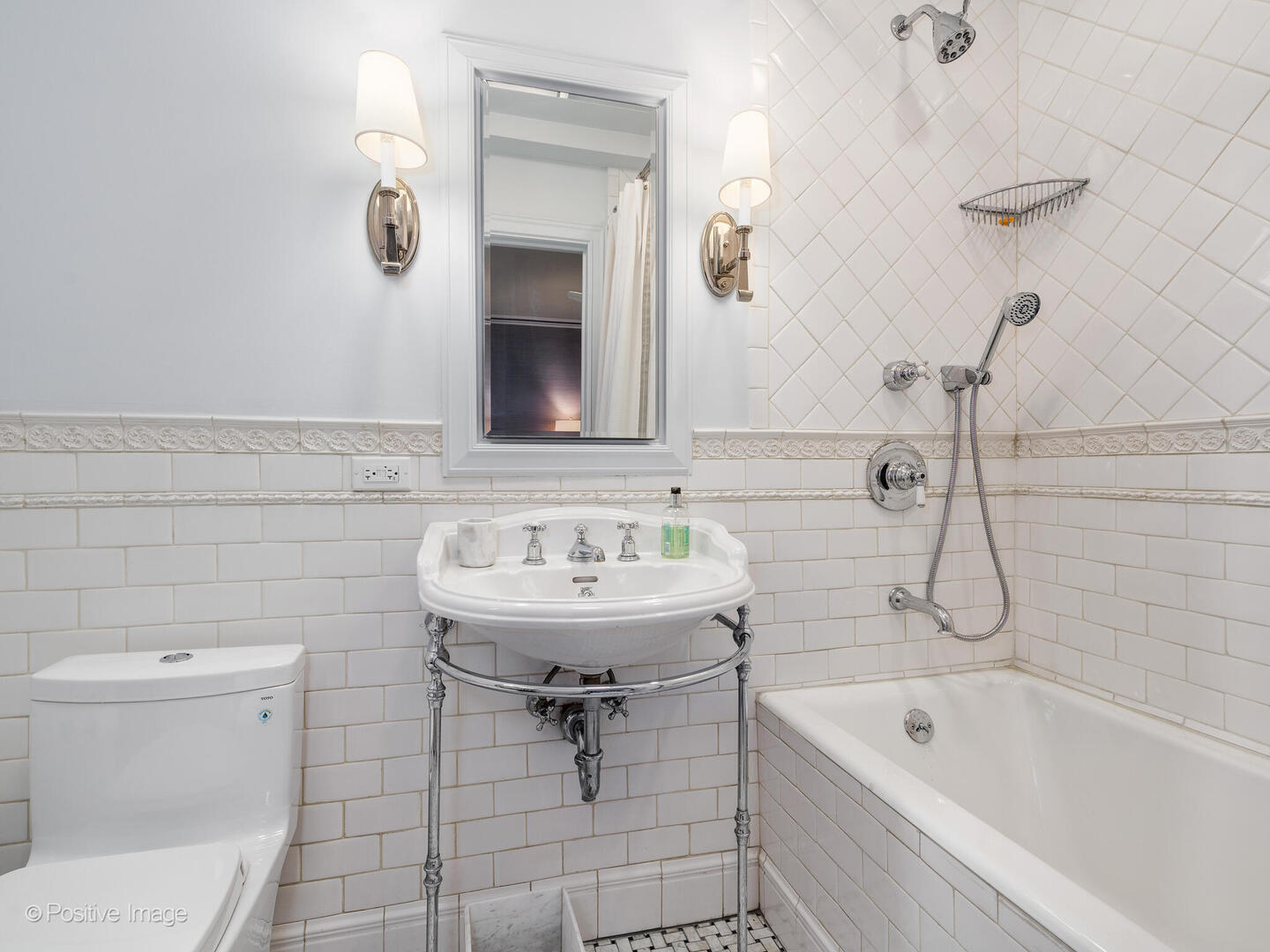 20 East Cedar Street, Unit 2D Chicago, IL 60611 - Photo 23 of 29