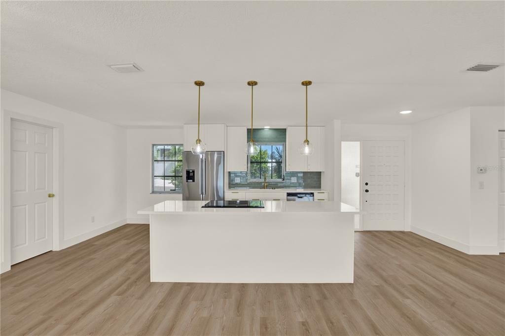 411 Palm Island Northeast Clearwater Beach, FL 33767 - Photo 5 of 20