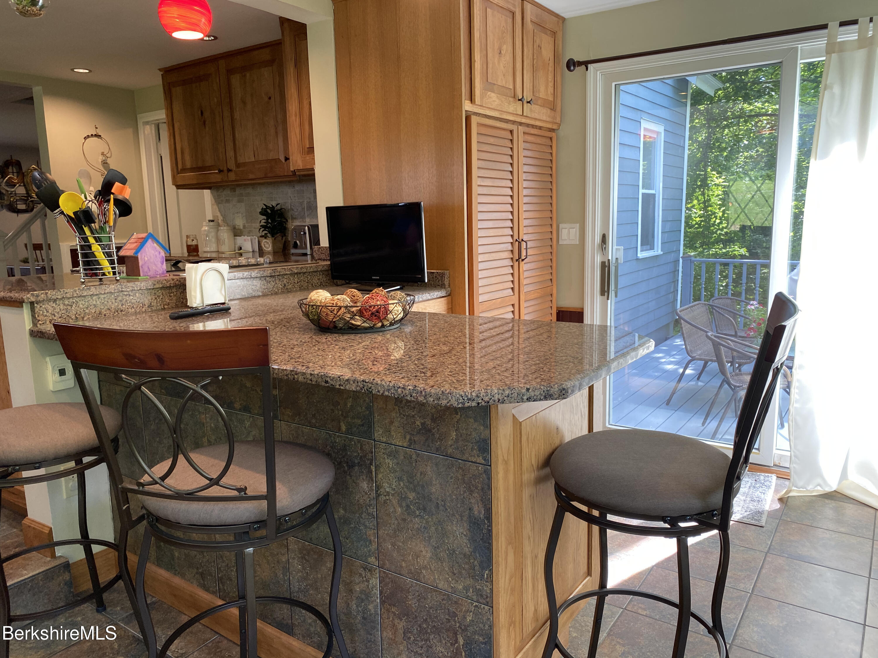 68 New Lenox Road Lenox, MA 01240 - Photo 11 of 28 IMG_1553