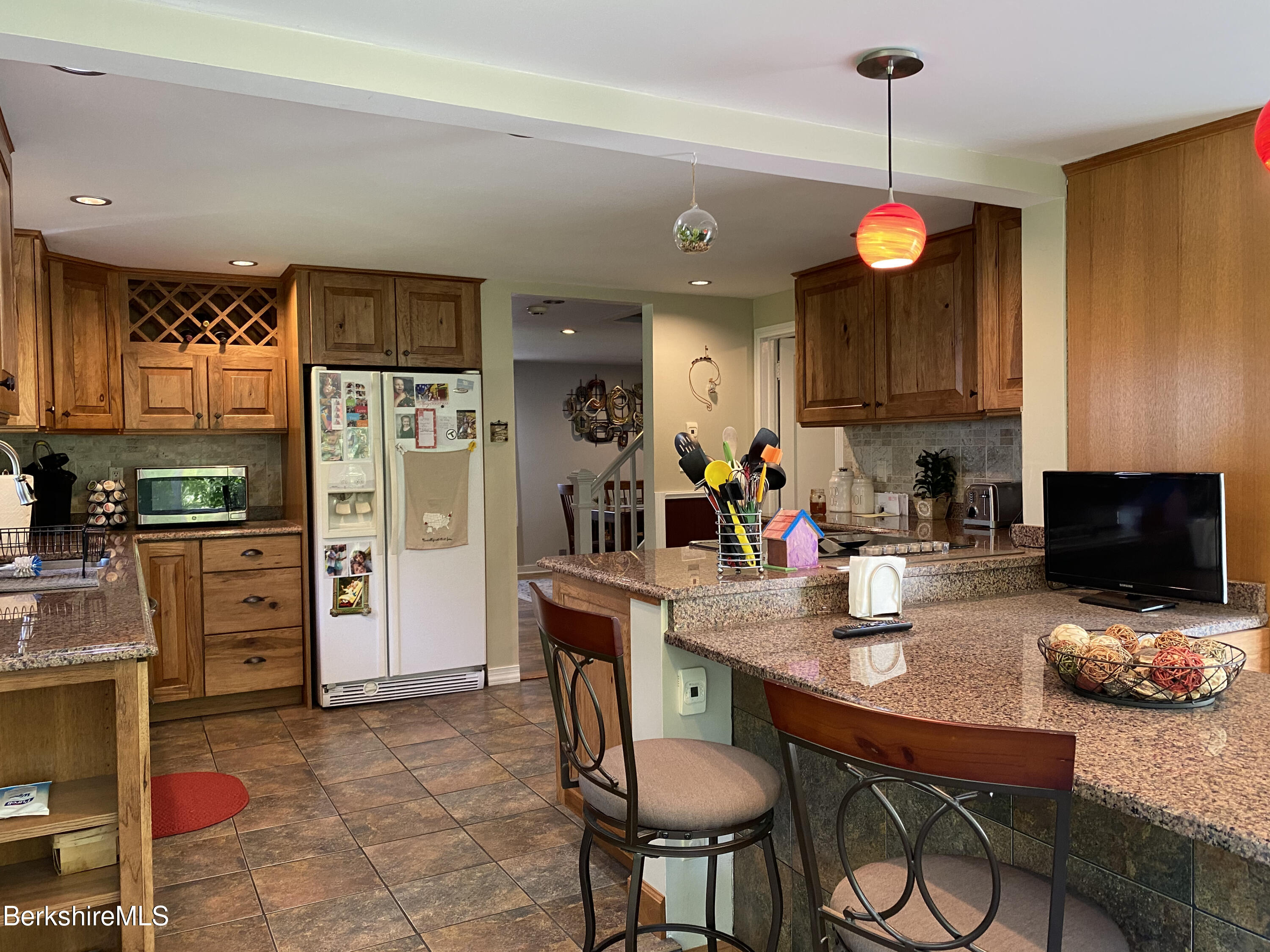 68 New Lenox Road Lenox, MA 01240 - Photo 8 of 28 IMG_1554