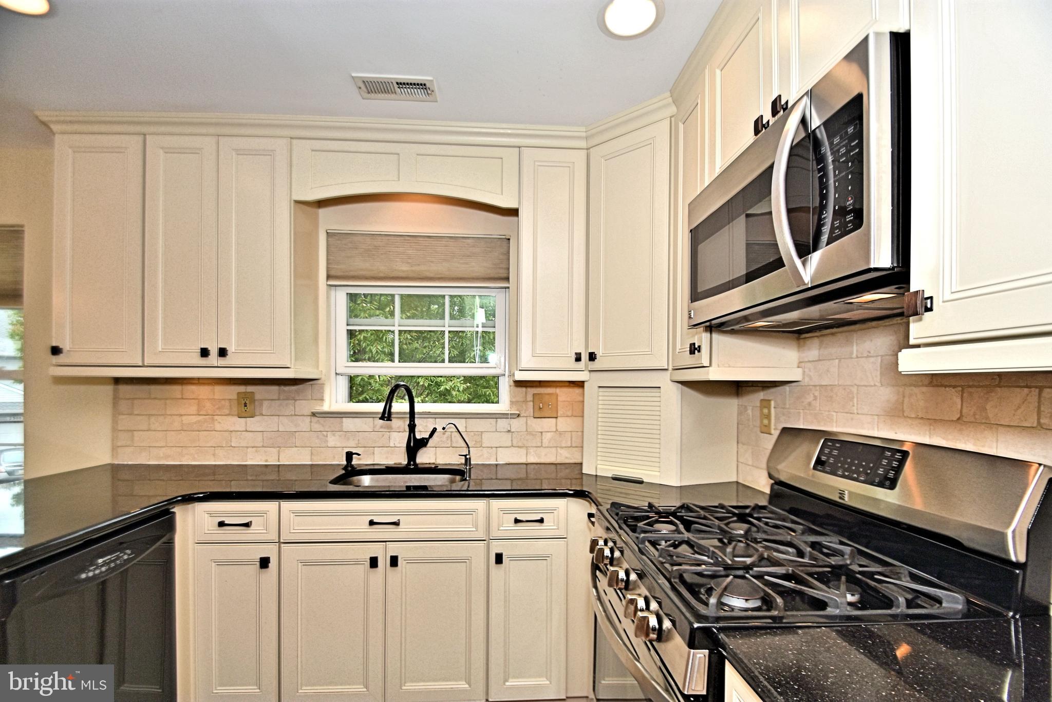 2602 Sterling Road, Unit 66 Yardley, PA 19067 - Photo 7 of 29 Kitchen