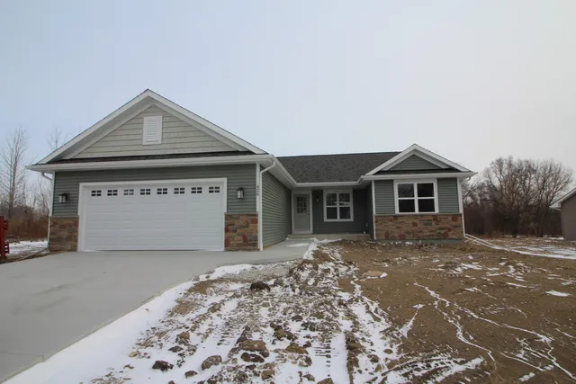 $437,900 | 426 Parker Drive, Genoa City, WI 53128