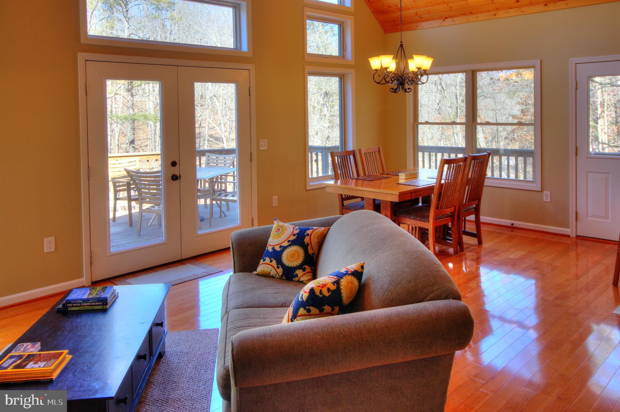 6010 Crooked Run Road Basye, VA 22810 - Photo 4 of 30