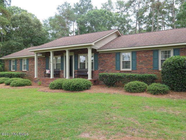 709 Dixie Road Clinton, NC 28328 - Photo 2 of 33 IMG_0762