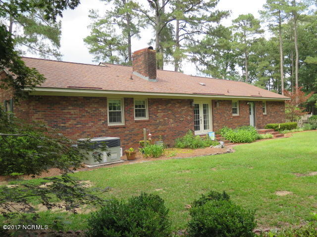 709 Dixie Road Clinton, NC 28328 - Photo 7 of 33 IMG_0759
