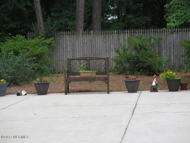 709 Dixie Road Clinton, NC 28328 - Photo 10 of 33 IMG_0764