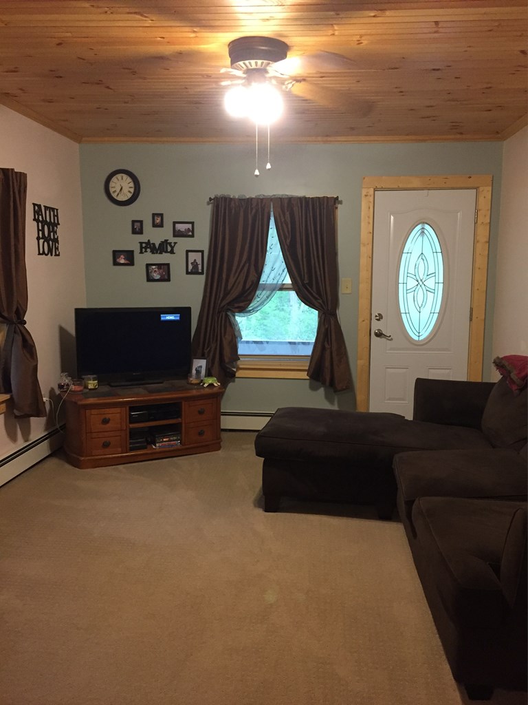428 Mercer Road Franklin, PA 16323 - Photo 2 of 13 Gallery Image 2
