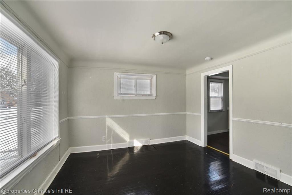 4348 Harvard Road Detroit, MI 48224 - Photo 5 of 9
