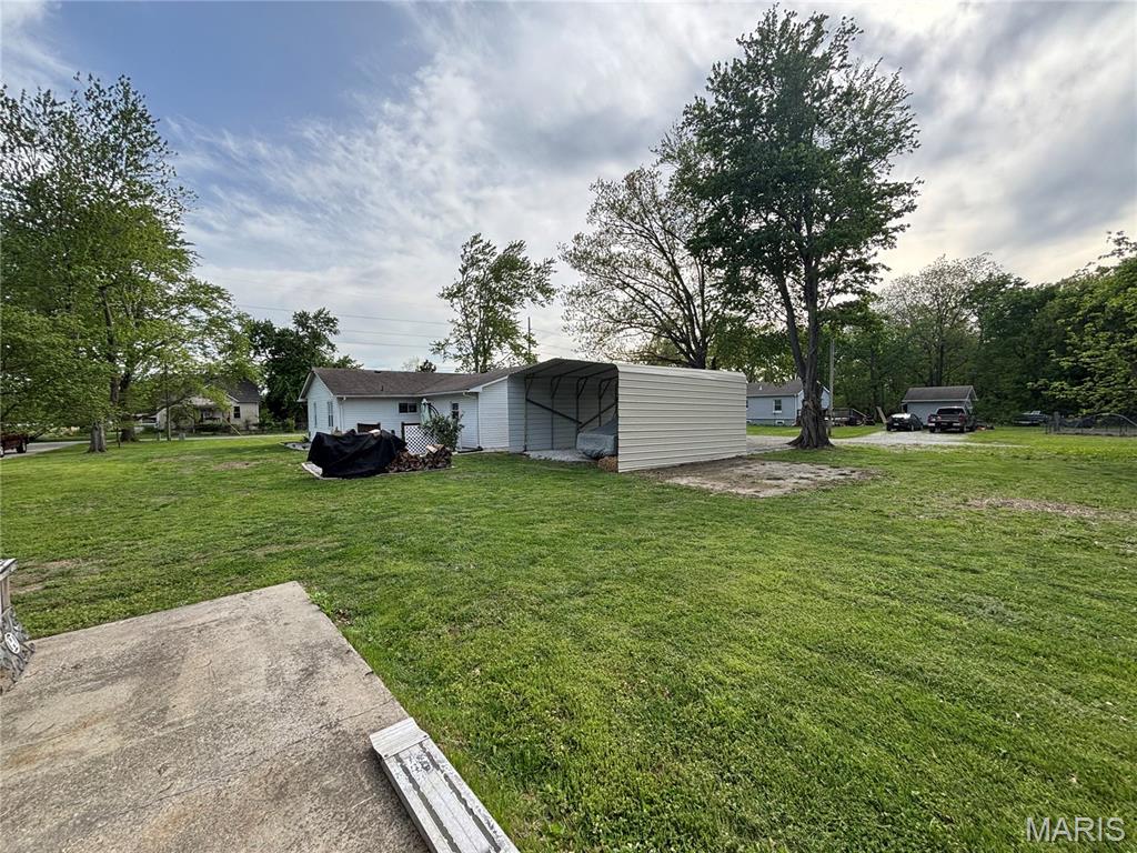 272 4th Street Mount Olive, IL 62069 - Photo 6 of 23