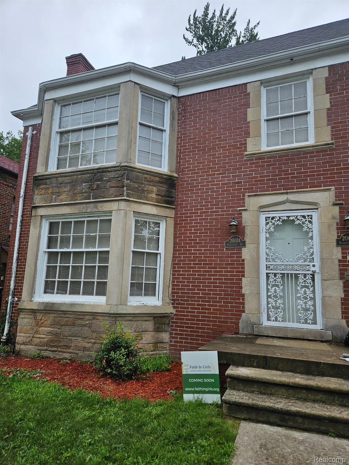20034 Stratford Road Detroit, MI 48221 - Photo 2 of 34 Gallery Image 2