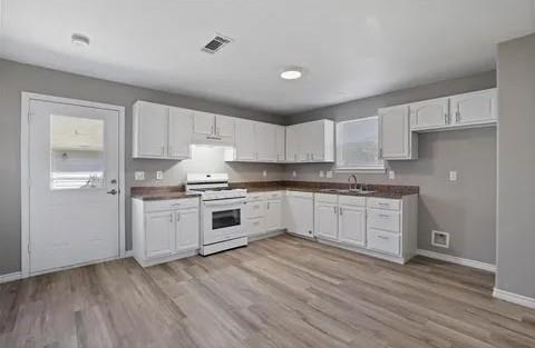 801 North 8th Avenue Denison, TX 75021 - Photo 3 of 9