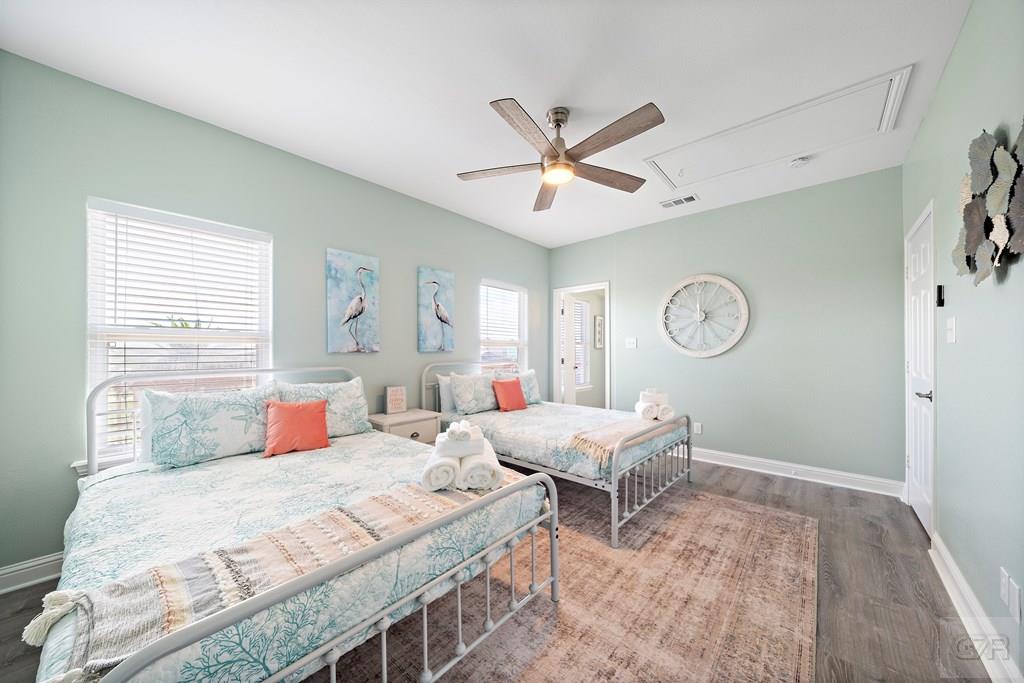 940 South Selwyn Road Crystal Beach, TX 77650 - Photo 3 of 58