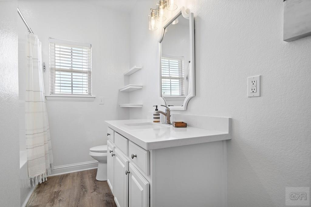 940 South Selwyn Road Crystal Beach, TX 77650 - Photo 8 of 58