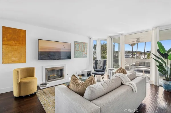 $1,995,000 | 775 Avocado Avenue, Corona del Mar, CA 92625