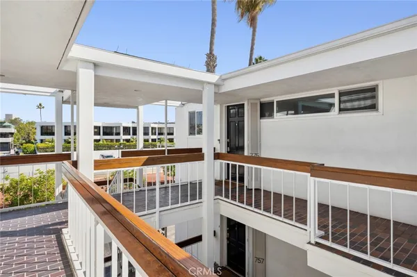 $1,995,000 | 775 Avocado Avenue, Corona del Mar, CA 92625
