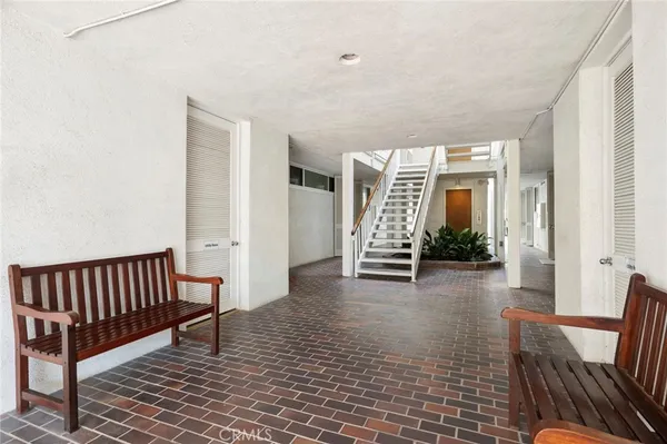 $1,995,000 | 775 Avocado Avenue, Corona del Mar, CA 92625