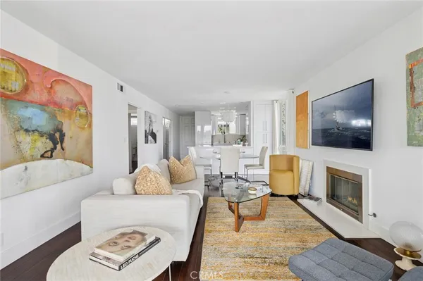 $1,995,000 | 775 Avocado Avenue, Corona del Mar, CA 92625