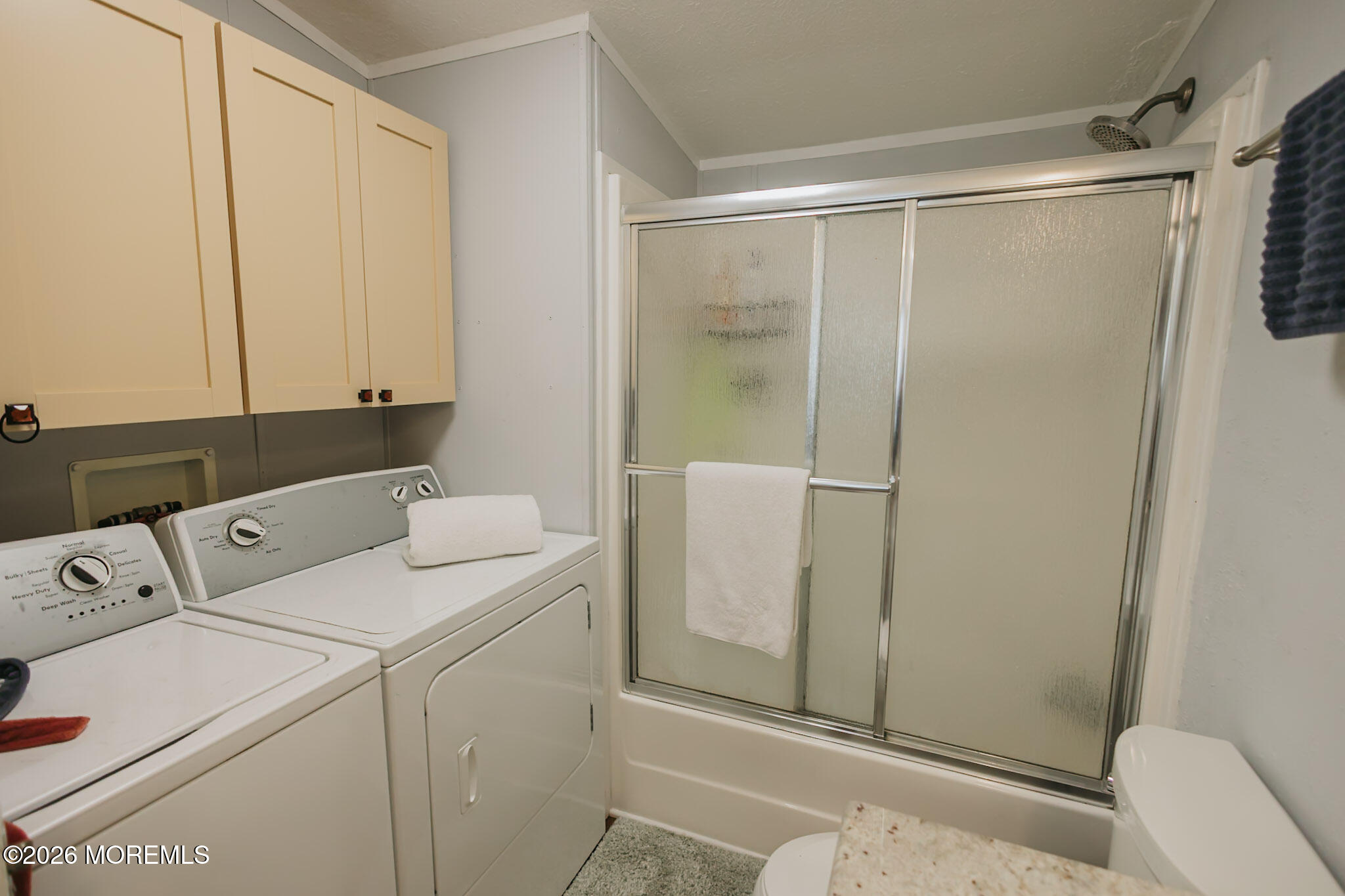 14 Locust Grove Hazlet, NJ 07730 - Photo 15 of 25 a utility room with dryer and washer