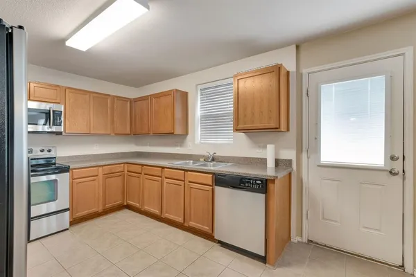 $2,595 | 12885 Pearson Drive, Frisco, TX 75035